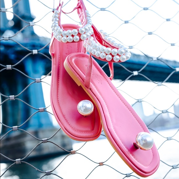 Mia Pearl Sandal
White/ Pearl - Picture 9 of 9